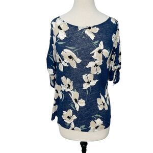 Ann Taylor Factory Floral Top Scoop Neck Short Sleeve‎ Blue White Cream Large
